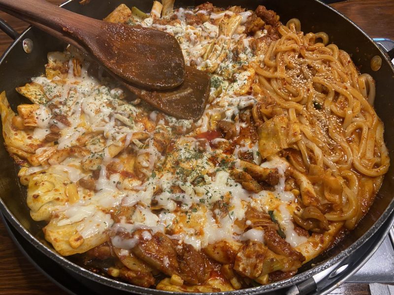 대학로 맛집 유가네 닭갈비, 콘치즈 닭갈비 강추